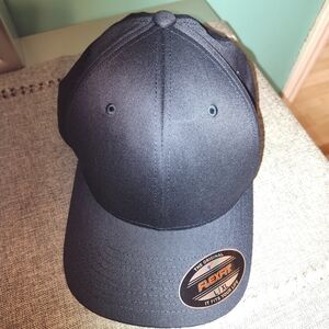 Flexfit Black Baseball Cap